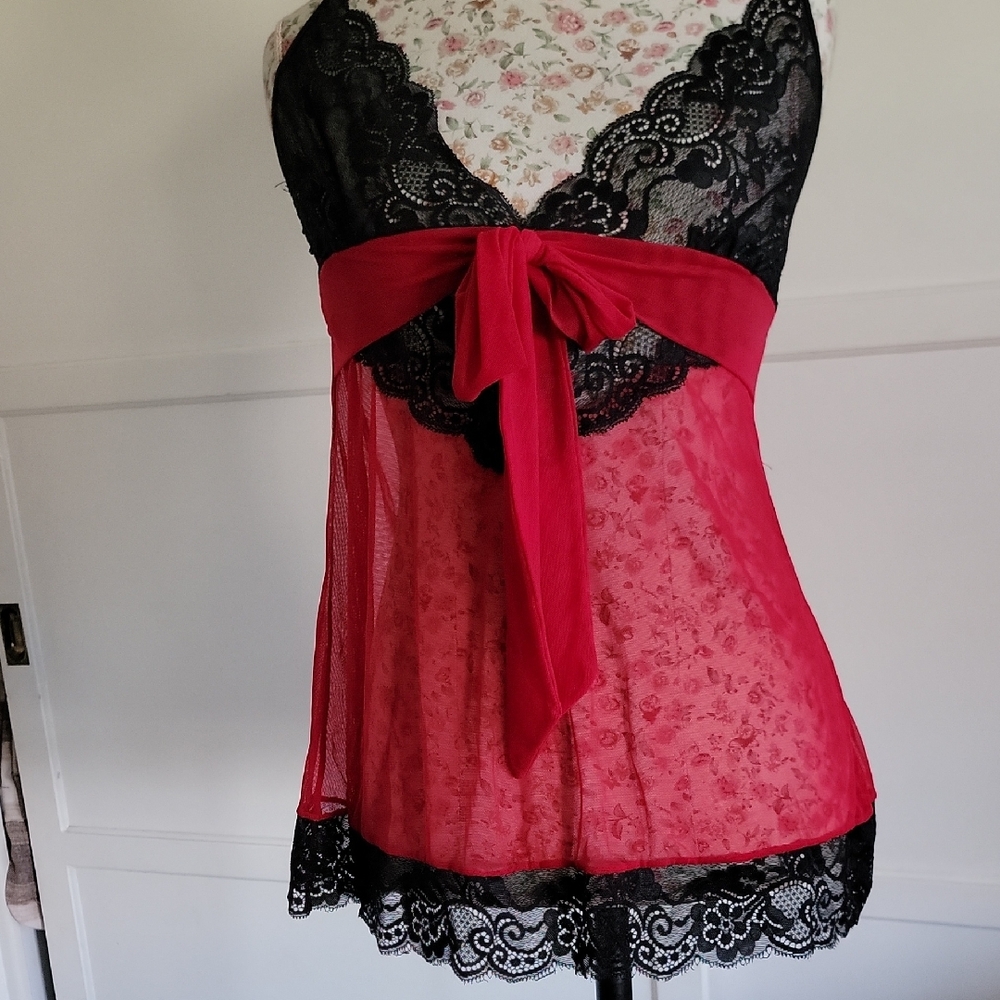 Frederick's of Hollywood Black and Red Lace Chemise Size Large